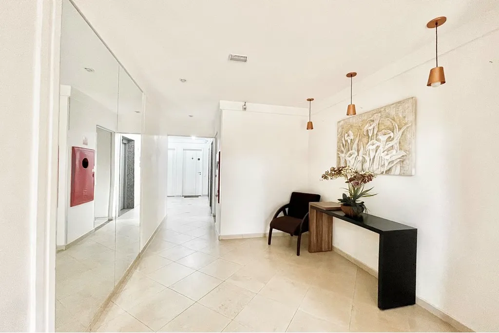 2458915